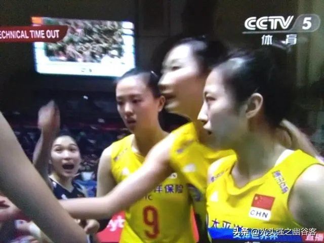 中国女排3:0横扫美国女排,中国女排赢在哪里,你如何评价中国女排球员的表现?
