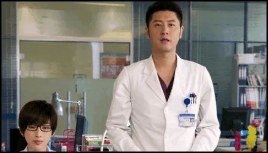 《青年医生》演员表名单是什么？