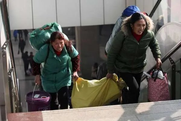 男生用什么标准判断女生是软妹还是女汉子？