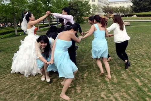 新婚闹洞房游戏大全 2017最新的闹洞房游戏