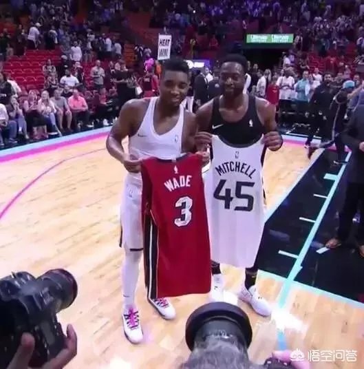 15+8,罚球准绝杀，如何评价韦德这波操作？