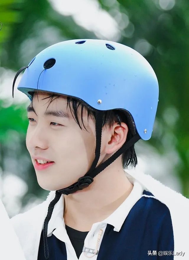 可以分享德云社私服照片吗？