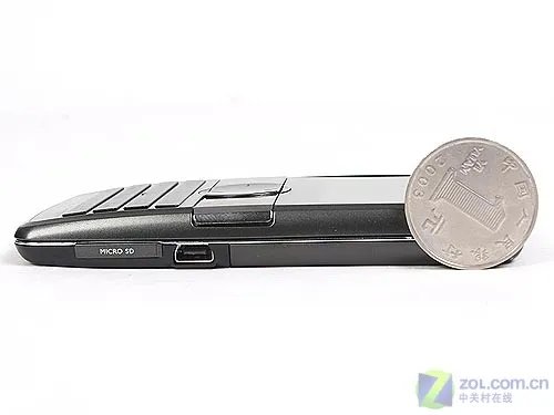 全球最薄双SIM卡机 飞利浦9@9w独家评测