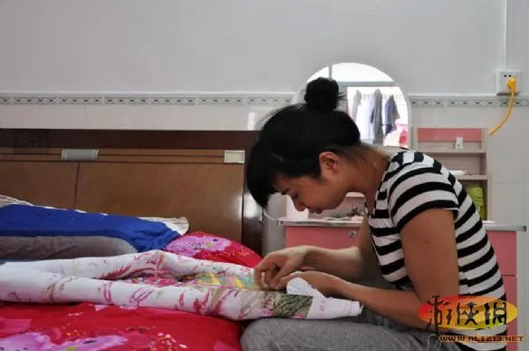 冷暖自知 图揭26岁重庆小伙变性成女人后的生活