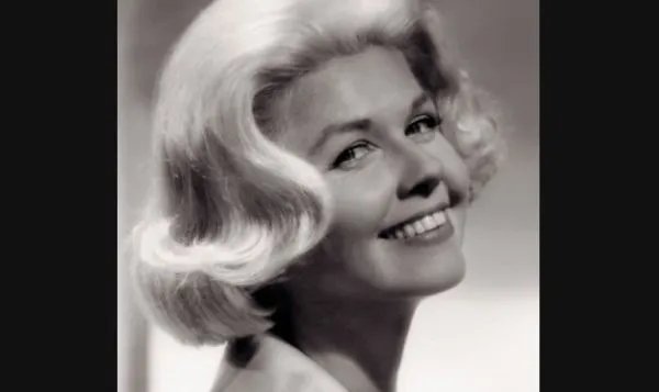 Fly Me To The Moon歌词的中文翻译