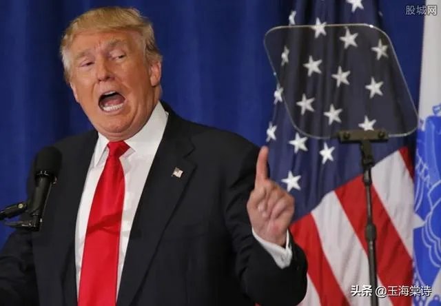 为什么美国那么多人确诊了,但是特朗普周围一直没事?