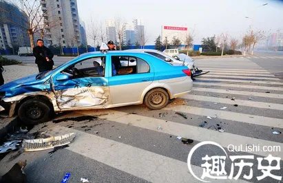 女童见母亲遇车祸 事故造成3个家庭陷不幸