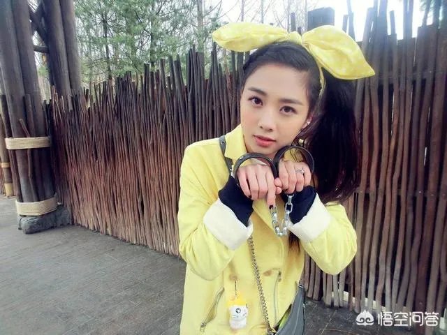 吴映洁为什么一直红不起来？她和炎亚纶有没有在一起？