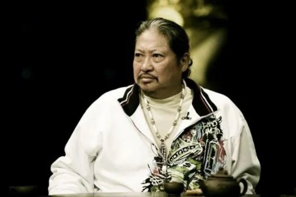 洪金宝家庭背景