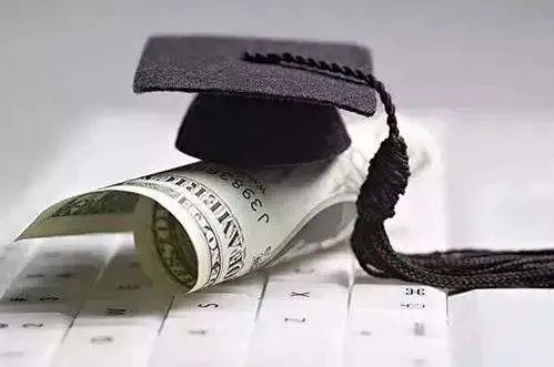 班级剩饭菜超重取消奖学金评选，这项规定争议为何如此大?