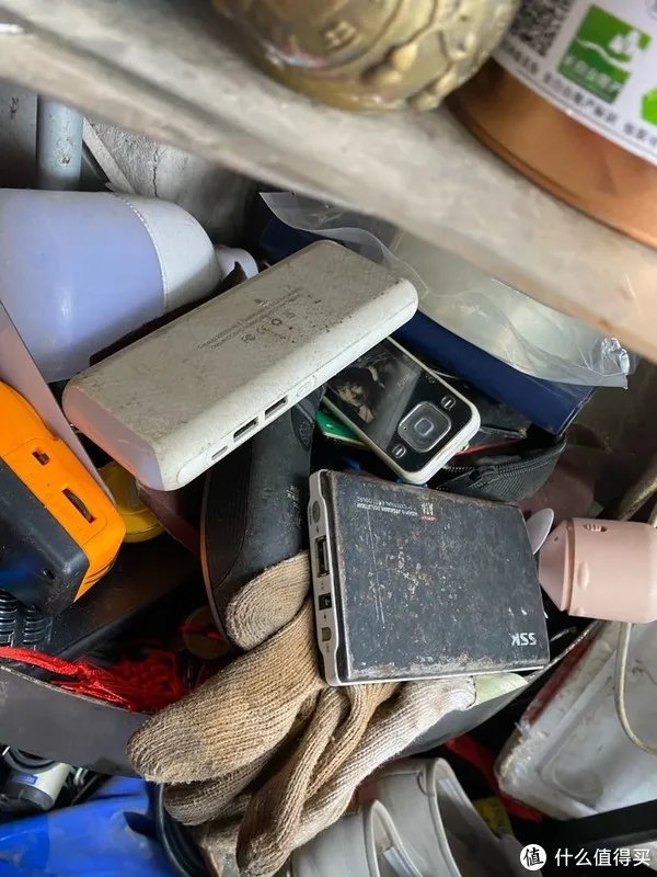 回收站—全是苹果手机配件