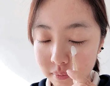 雅诗兰黛雪瓷棒的作用？