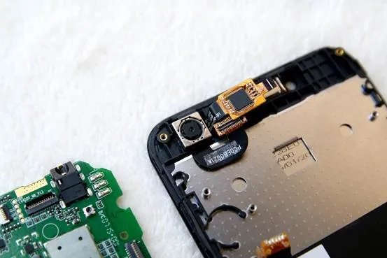 小辣椒国民手机拆机图解及详细点评