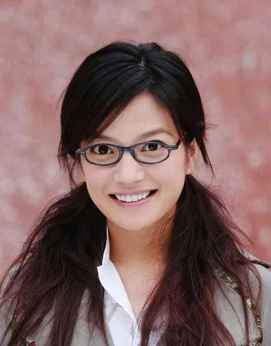 赵薇夫妇身价 一年蒸发20亿与富豪榜无缘