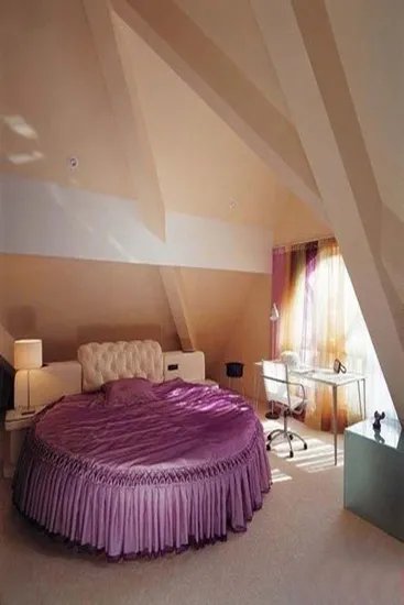 恋恋不忘的圆床设计