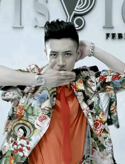 魏晨封面恋人的图片！