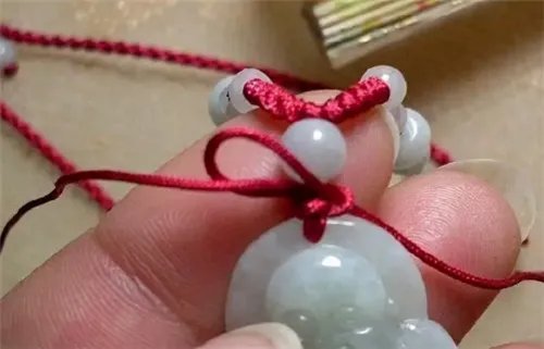 红绳项链编发教学 2款红绳项链简易编法推荐