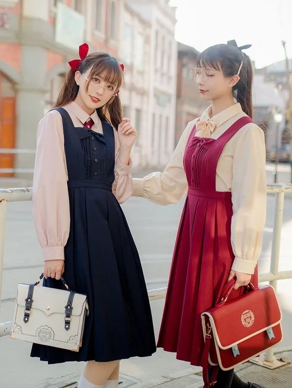 JK女生都在穿的护奶裙到底是什么?可甜可撩,百搭又好看~