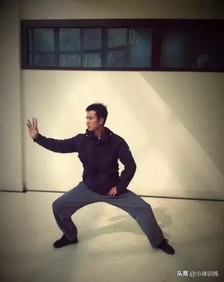 早上起床不出门，在家做什么运动最锻炼身体？