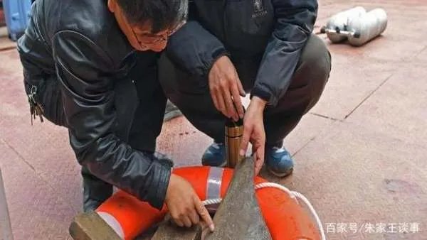 江西一水库水位下降，大量佛像露出，水下还藏着什么？