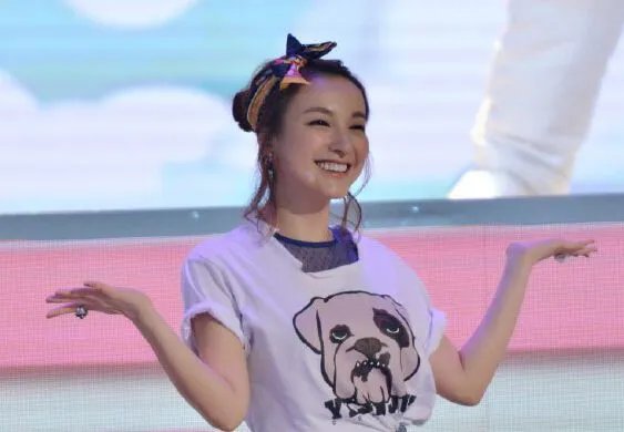 吴昕遭网友吐槽退出闲鱼,该不该提倡明星卖二手货?