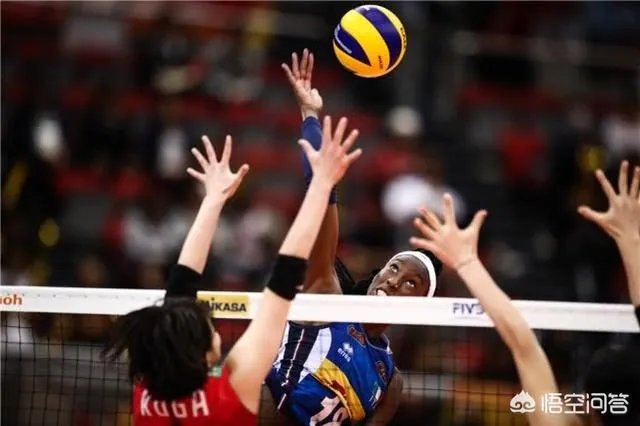女排世锦赛4强诞生,但意大利险被日本击败(3-2),中国女排是否最有冠军相?