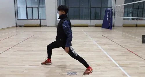 如何自学武术健身操？