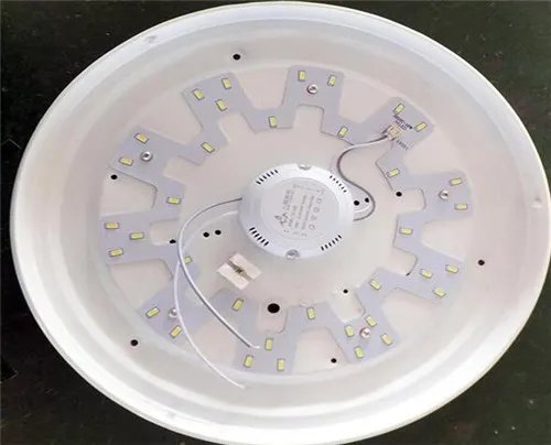 吸顶灯不亮了怎么修