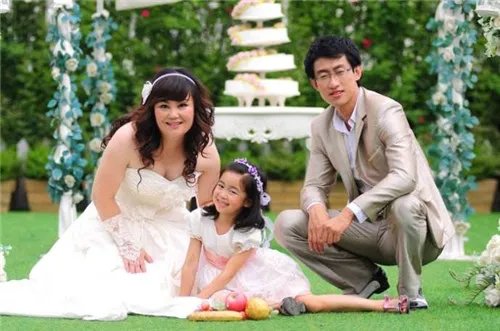 北京亲子婚纱照图片2017  亲子婚纱照怎么拍好看