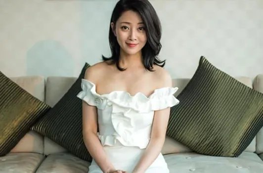 殷桃有几次婚姻都是谁 只有一任丈夫(前夫是沈俊成)