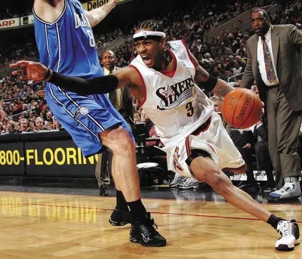 乔丹最高做到过单周场均48分，那詹姆斯、科比等巨星呢？