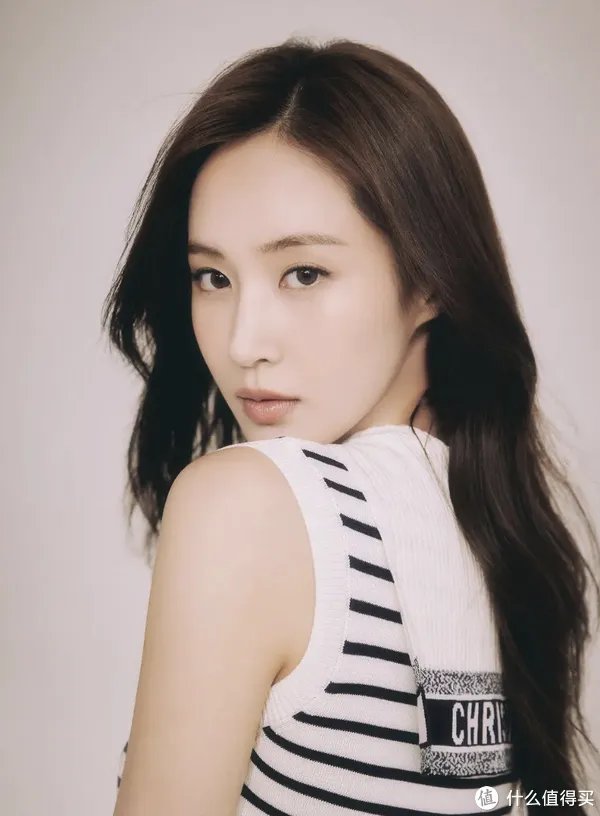 爷青回！少女时代15周年完整体回归，平均年龄32岁的姐姐们穿水手服也太可了吧！