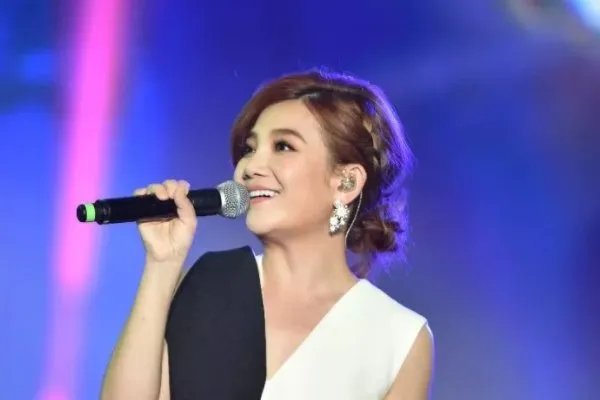 梁静茹前夫赵元同就是个替别人“卖酒的”，为何会这样说赵元同？