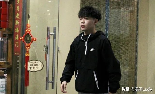 可以分享德云社私服照片吗？