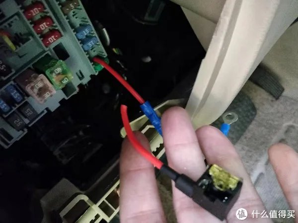 怎么安装点烟器