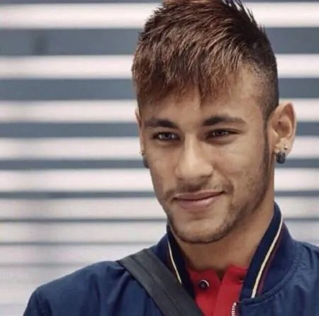 内马尔最新发型引发网友吐槽，他还有过哪些奇形怪状的发型？