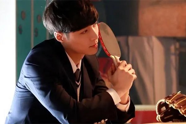 为争青春有你2的pd,鹿晗张艺兴两家粉丝开撕了吗?