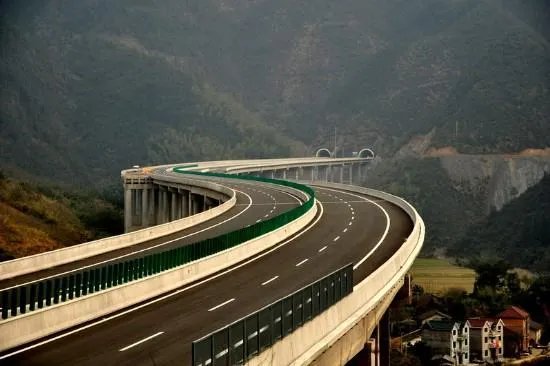 黄衢南高速的黄衢南高速