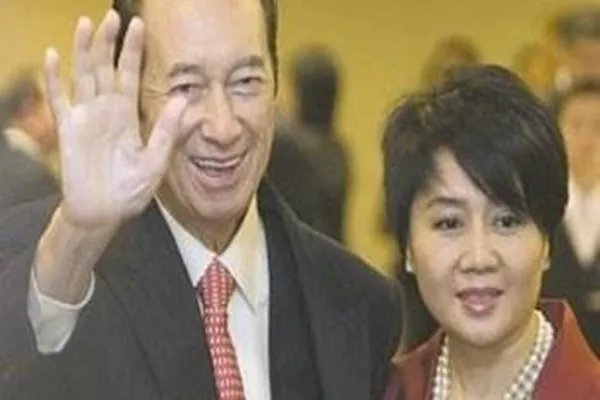 何鸿燊家的关系图,4个妻子17个子女介绍(6子11女)