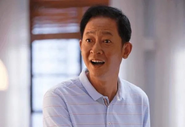 为何最后是陈坚红