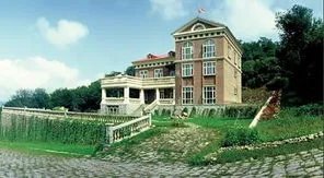 日本景点遭汉字涂鸦，我们应如何爱护旅游景点？