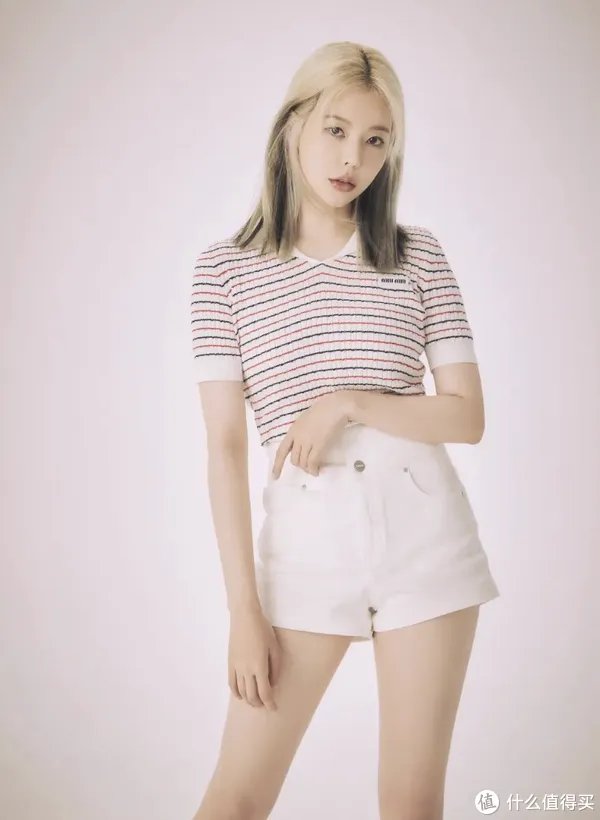 爷青回！少女时代15周年完整体回归，平均年龄32岁的姐姐们穿水手服也太可了吧！