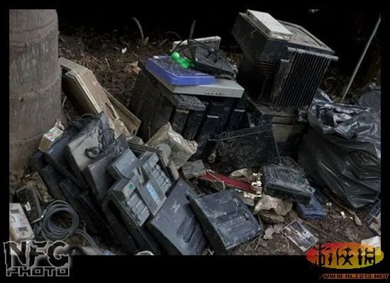 百年洪水来袭 澳洲玩家藏品惨遭洪水蹂躏(图)