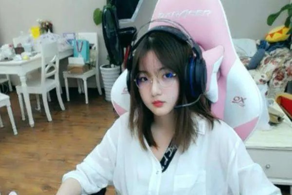 斗鱼深海鱼黑历史5分钟怎么回事 深海鱼视频是真的吗