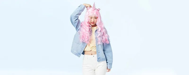 牛仔外套怎么搭配好看 牛仔短外套如何搭配