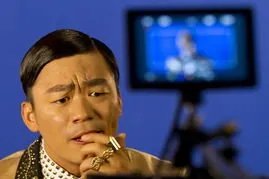 王宝强女友冯清开豪车素颜状态差,冯清为何选择王宝强?