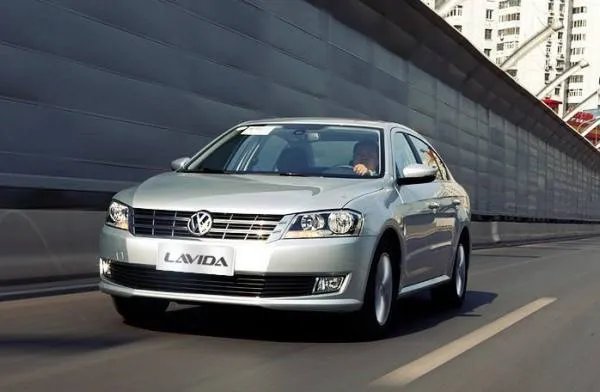 新朗逸和新速腾哪个好点？？？