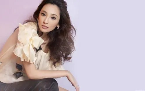 吴佩慈已生4娃，为何迟迟未嫁入豪门，她是否另有盘算？