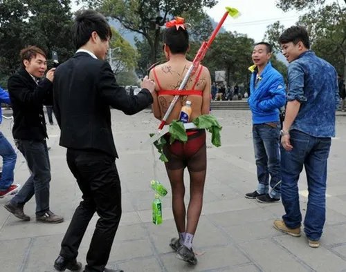 新婚闹洞房游戏大全 2017最新的闹洞房游戏