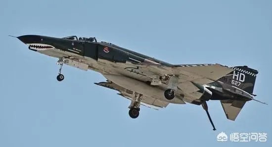 突发：伊朗一架战机在波斯湾水域坠毁，是被美国击落的吗？